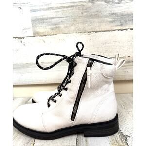 Baretraps White Faux Leather Combat Chelsea Boots Amysue Womens 9.5 Chunky